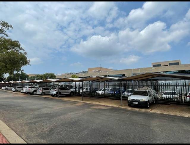 BUSINESS PROPERTY TO RENT IN DIE HOEWES